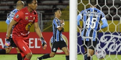 Com reservas, Grêmio vira sobre o Ayacucho e avança à terceira fase da Libertadores