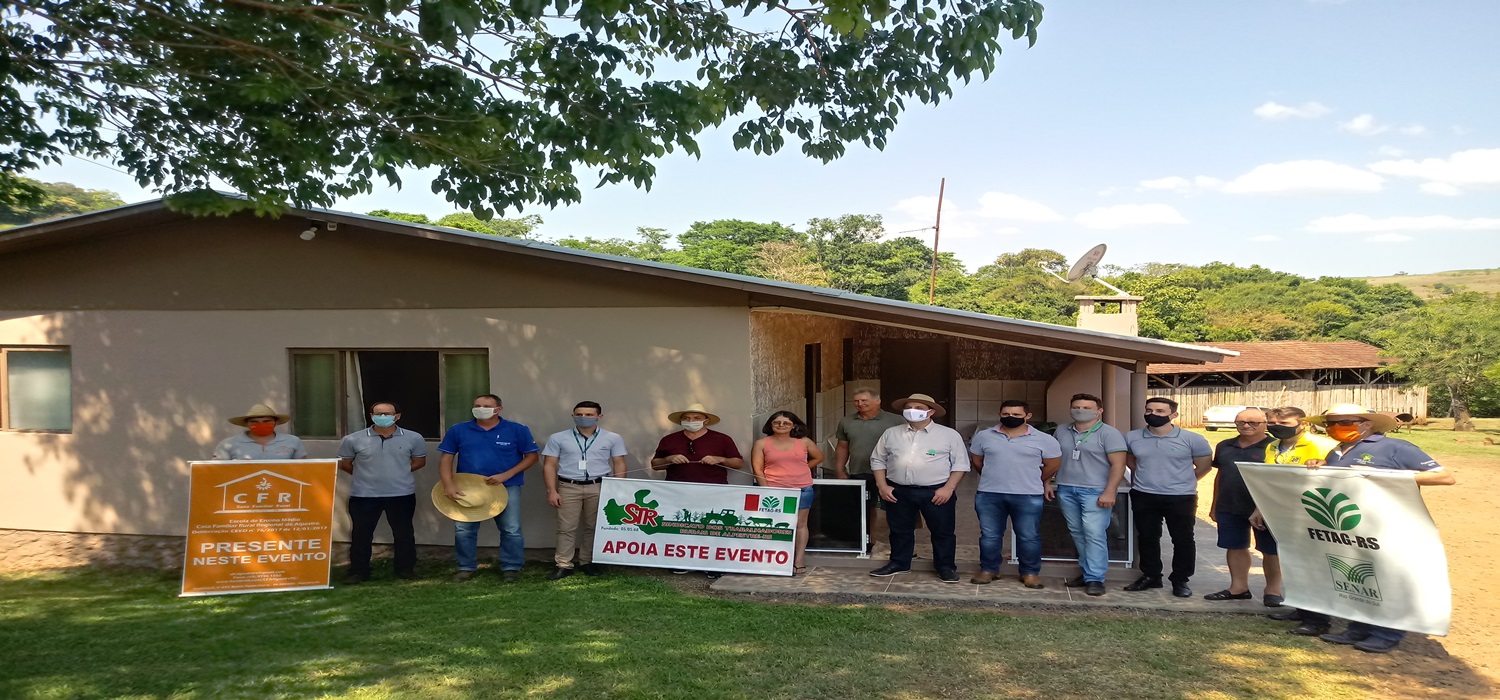 PRESIDENTE DA FETAG-RS VISITA ALPESTRE PARA CONHECER PROJETOS E PROGRAMAS DO STR E DA CFR DO MUNICÍPIO.