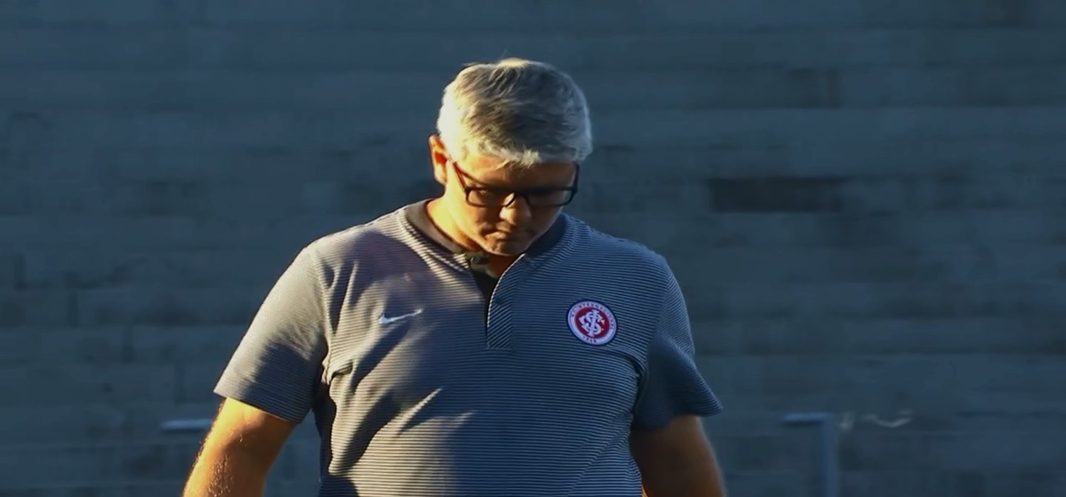 Odair admite dificuldade em revés contra o Brasil, mas vê Inter no