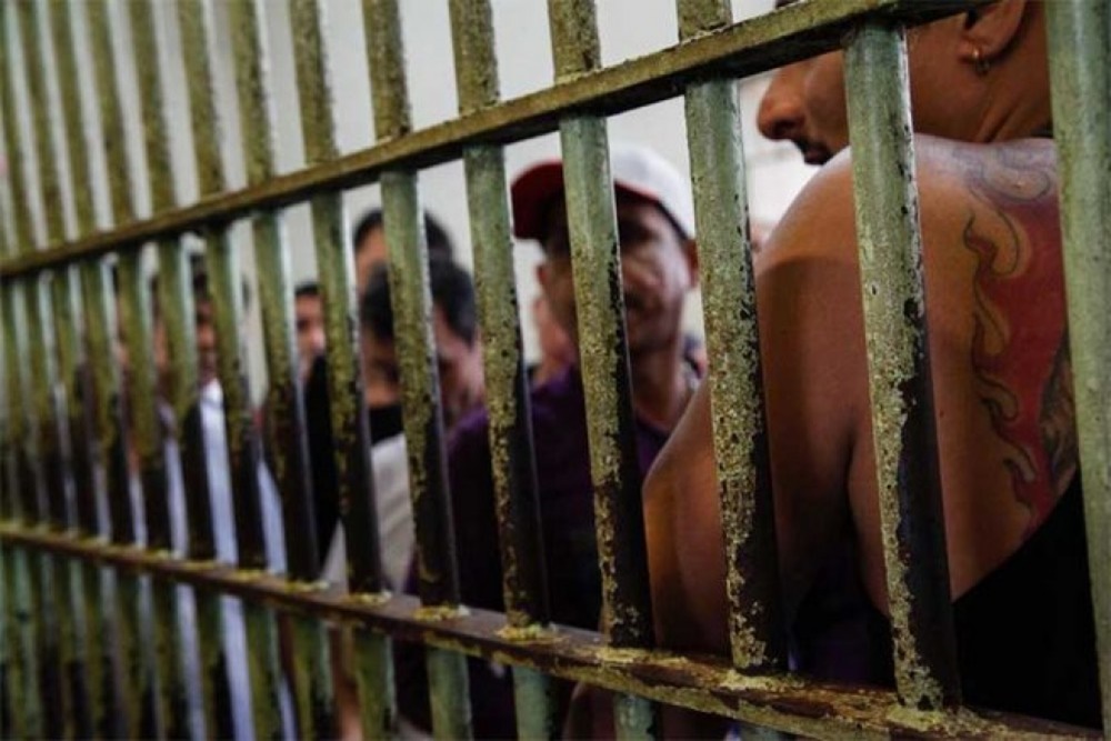 Quase 3 mil detentos foram soltos desde o começo da pandemia no RS